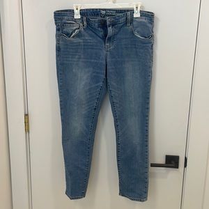 GAP Coupe Girlfriend Jeans, 31R, Light Wash